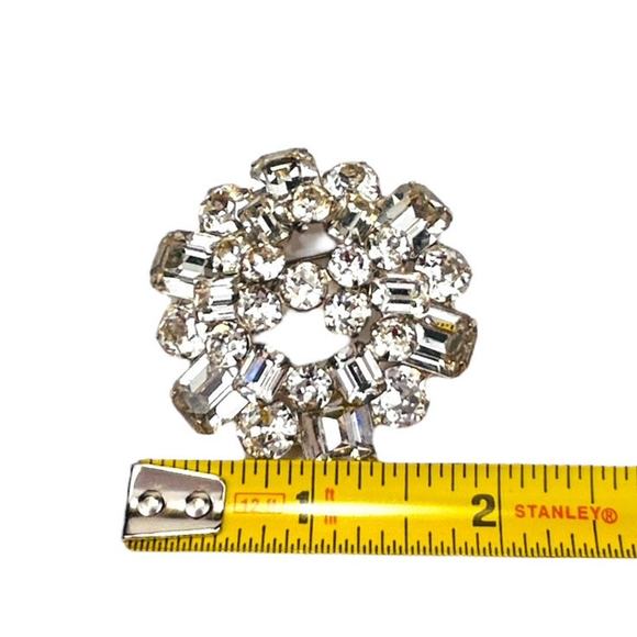 Vtg Weiss Rhinestone Brooch Domed Clear - Picture 7 of 9